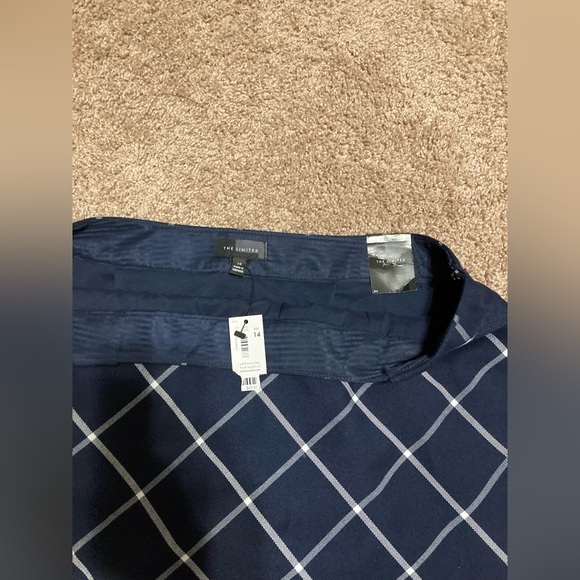 NWT The Limited pencil skirt - Picture 2 of 2